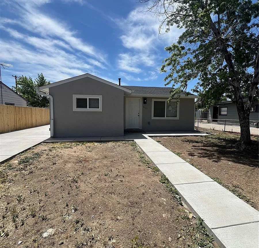 Photograph of 6751 Birch Street